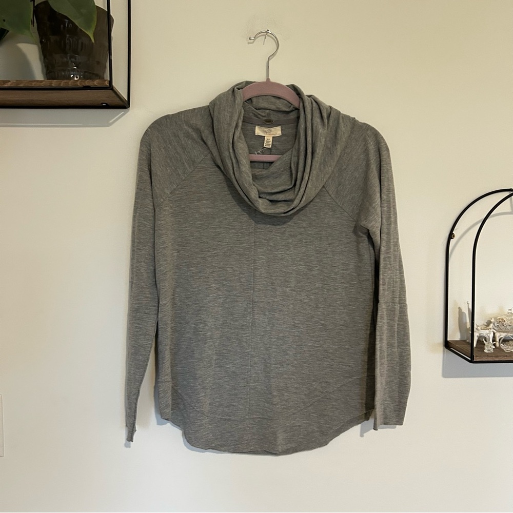 NWT Cupio Gray Long Sleeve Lightweight‎ Cowl Neck Shirt Size Small